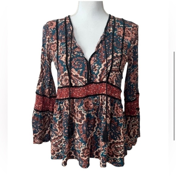 American Eagle Paisley Long Bell Sleeve Velvet Trim‎ Blouse Multicolor Size XS - Picture 9 of 9